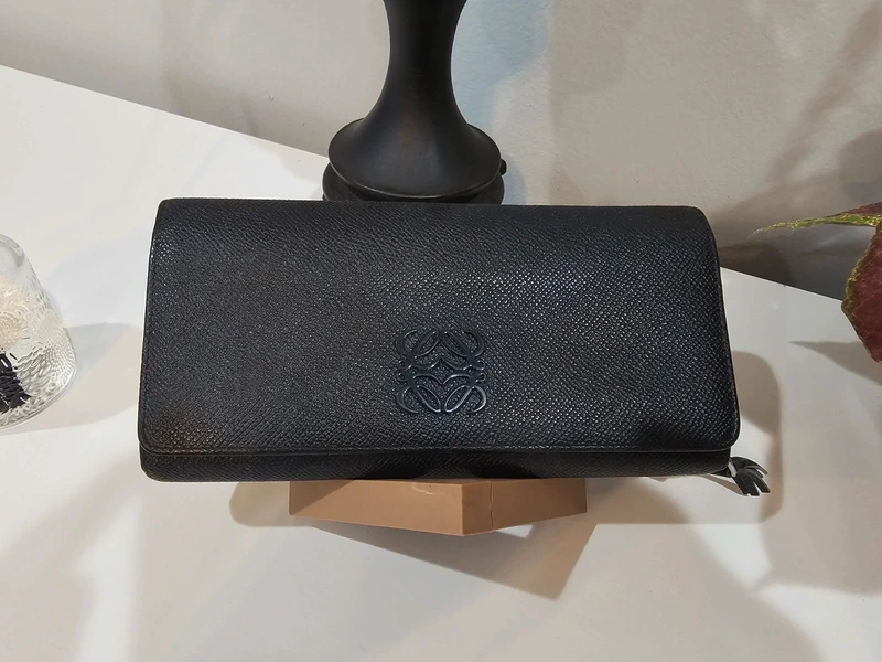 Loewe Loewe Navy Leather Wallet with Logo Design
