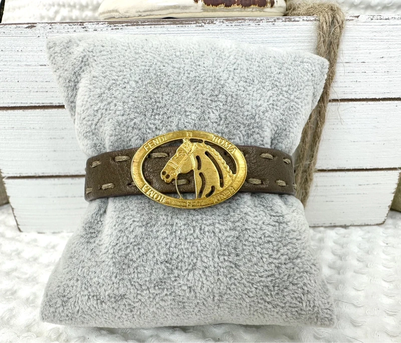 Fendi 🤎Fendi Leather Horse Wrap Bracelet