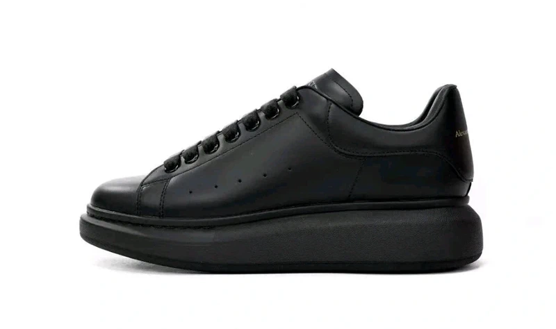 Alexander McQueen Alexander McQueen Oversized Classic Triple Black Men's Shoes
