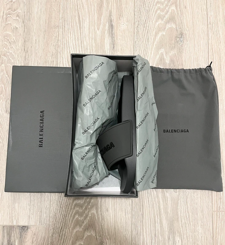 Balenciaga Balenciaga Black and grey slides