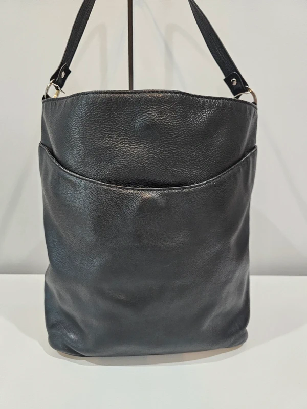 Bottega Veneta Bottega Veneta Authentic Black Leather Bucket Bag