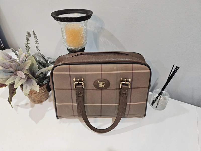 Burberry Burberry Vintage Boston Bag