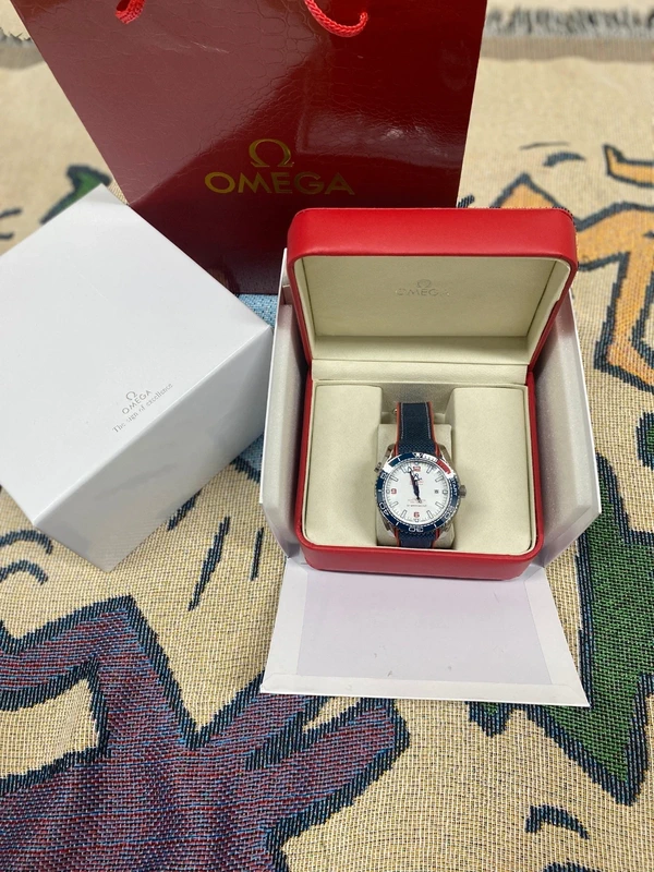 Omega Omega men's mechanical watch