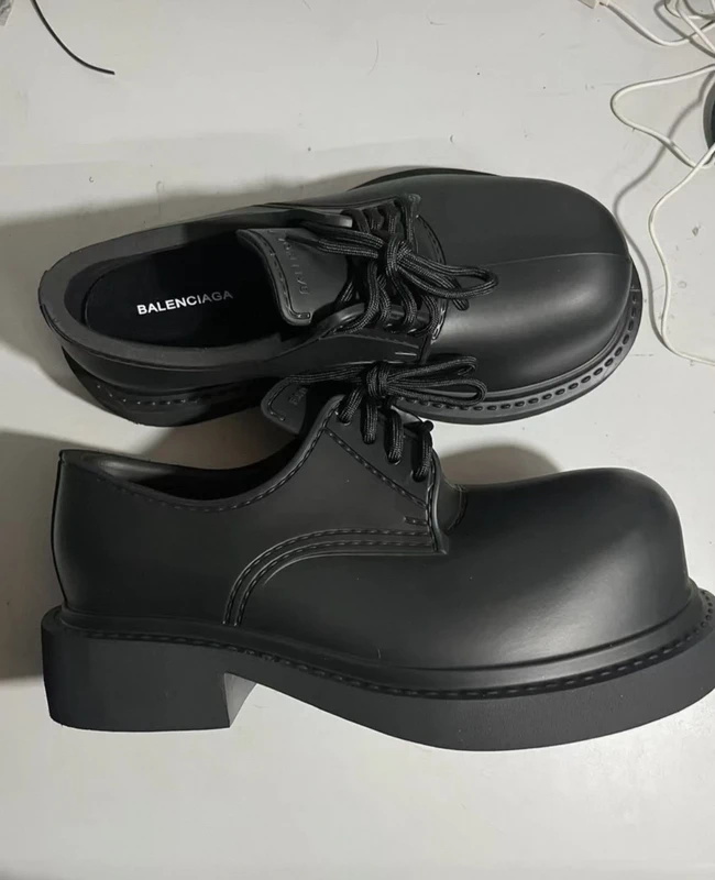 Balenciaga balenciaga